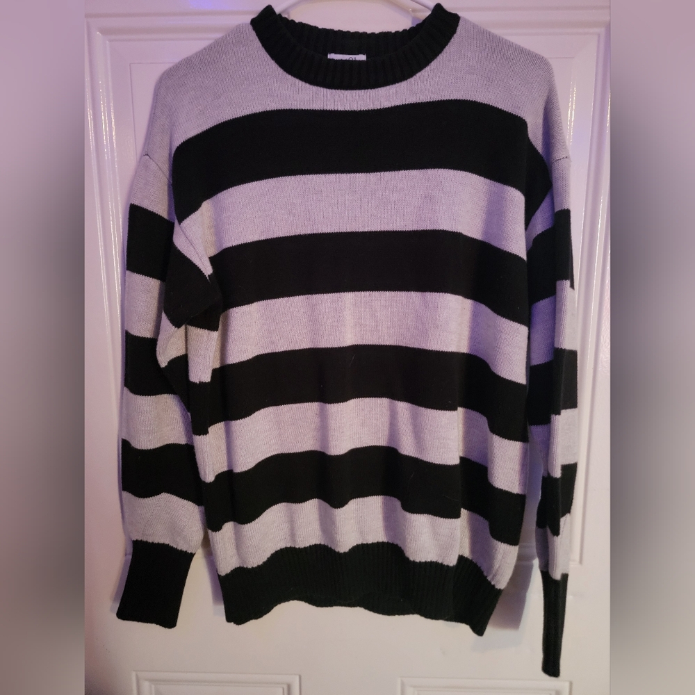 Rue21 Black and Gray Striped Women's Sweater